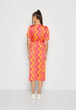 Vila Vihula Wrap Midi Dress - Jurk - Pink Yarrow/Orange -Dames 043a1a83fc2c4ee181e93f4577039a71
