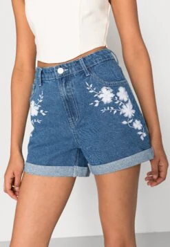 Vila Viwoody Festival - Jeansshort - Medium Blue Denim Cloud Dancer Embroidery -Dames 16b2f5448e19487f91c7abb943f861a8