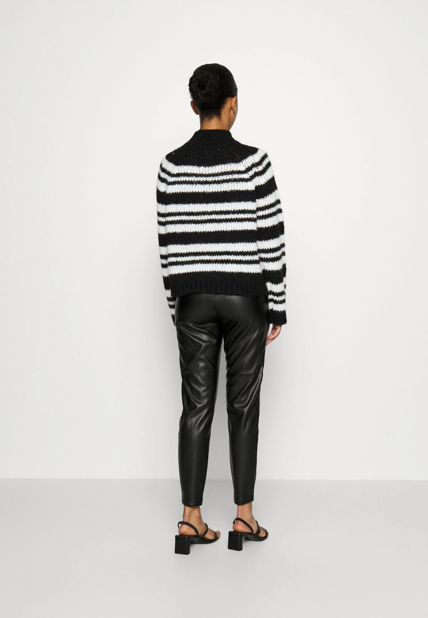 Vilise Coated Leggings - Broek - Black 5 Vilise Coated Leggings - Broek - Black - Afbeelding 3