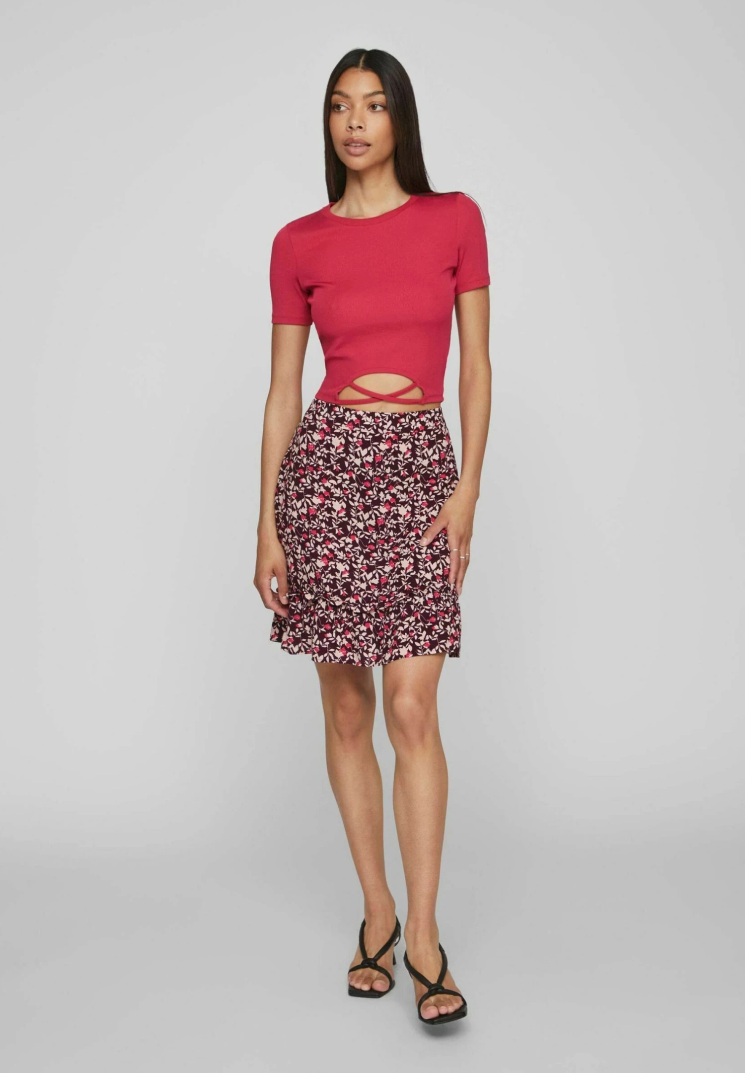 Vila Mit Kurzen Ärmeln Detailreiches - T-Shirt Basic - Love Potion 4 Vila Mit Kurzen Ärmeln Detailreiches - T-Shirt Basic - Love Potion - Afbeelding 2