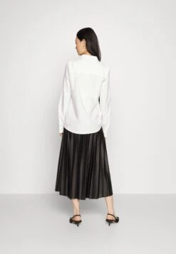 Vinitban Skirt - Plooirok - Black -Dames 4385ffb48d7c4b93b9bf60ac5cec9ede