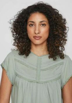 Vila Mit Angeschnittenen Ärmeln - Blouse - Green Milieu -Dames 57fa4a867e0a4fc5aff0abb91e829abb
