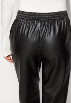 Vila Vinille Coated Pants - Broek - Black -Dames 5db72e1f5fbf4317b8ac7d4fa4b6ba67