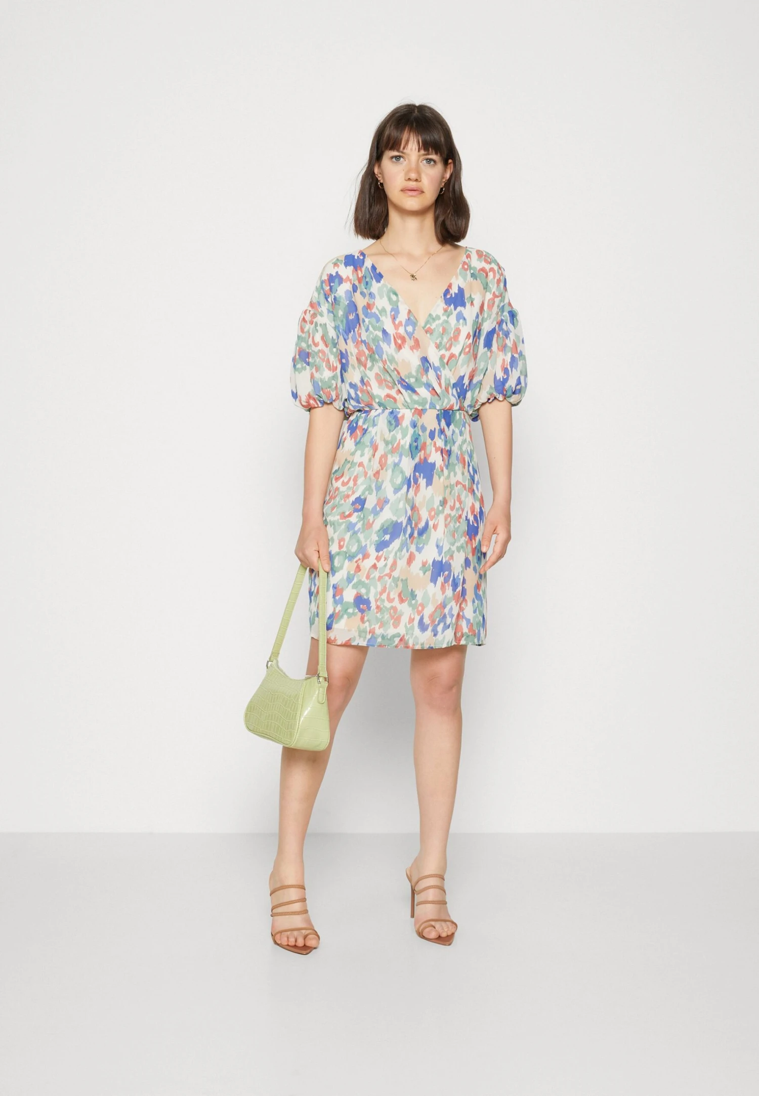 Vila Viluna 2/4 V-Neck Dress - Jurk - Cloud Dancer 4 Vila Viluna 2/4 V-Neck Dress - Jurk - Cloud Dancer - Afbeelding 2