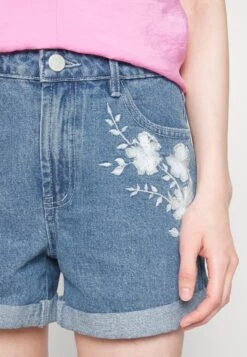 Viwoody Festival - Jeansshort - Medium Blue Denim Aop Cloud Dancer Embroidery 13 Viwoody Festival - Jeansshort - Medium Blue Denim Aop Cloud Dancer Embroidery -Dames 80c90e879f1e443a9dada490e060bd71