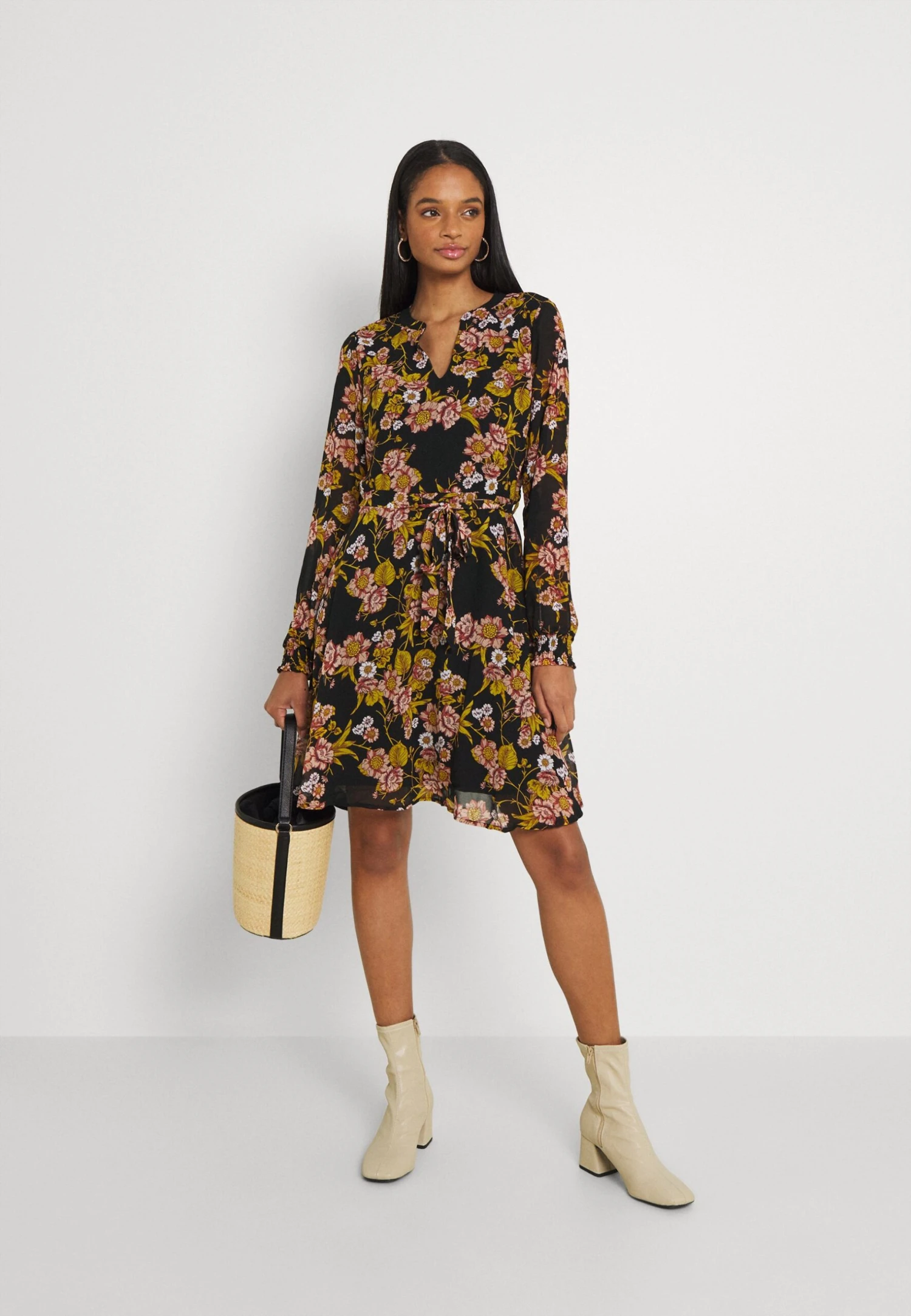 Vila Viadeline Dress - Jurk - Black/Birch 4 Vila Viadeline Dress - Jurk - Black/Birch - Afbeelding 2