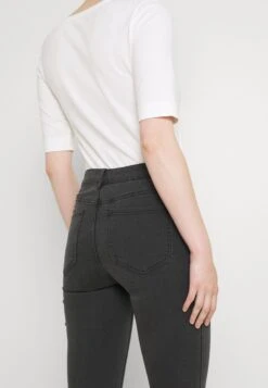 Vila Viekko - Flared Jeans - Black -Dames 9c64f42c57594ef78bd2eb4379be027e