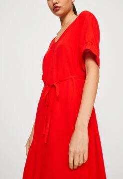 Vila Vimesa Detail V Neck Dress - Jurk - Flame Scarlet -Dames a6d43ea1726943b0af0910ed6d2a52d2
