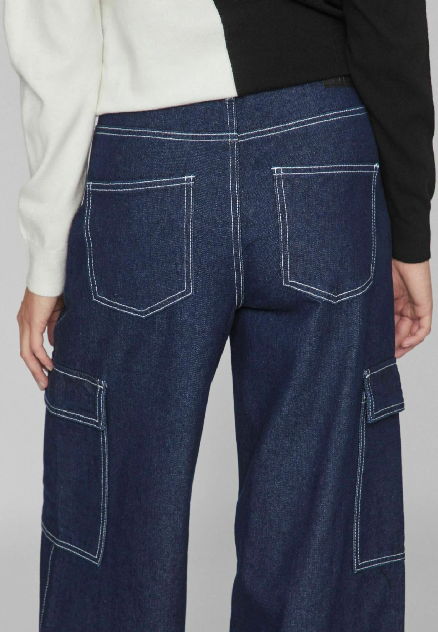 Vila Wide Cargo Look - Flared Jeans - Dark Blue Denim 7 Vila Wide Cargo Look - Flared Jeans - Dark Blue Denim - Afbeelding 5