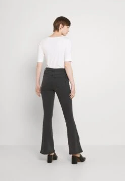 Vila Viekko - Flared Jeans - Black -Dames aa0d215a7d1d4938bea501d972281468