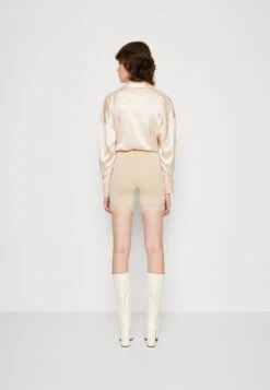 Vila Viofficial - Shorts - Cement 10 Vila Viofficial - Shorts - Cement -Dames b29c935e8ab44d77a69bde71089e5d44