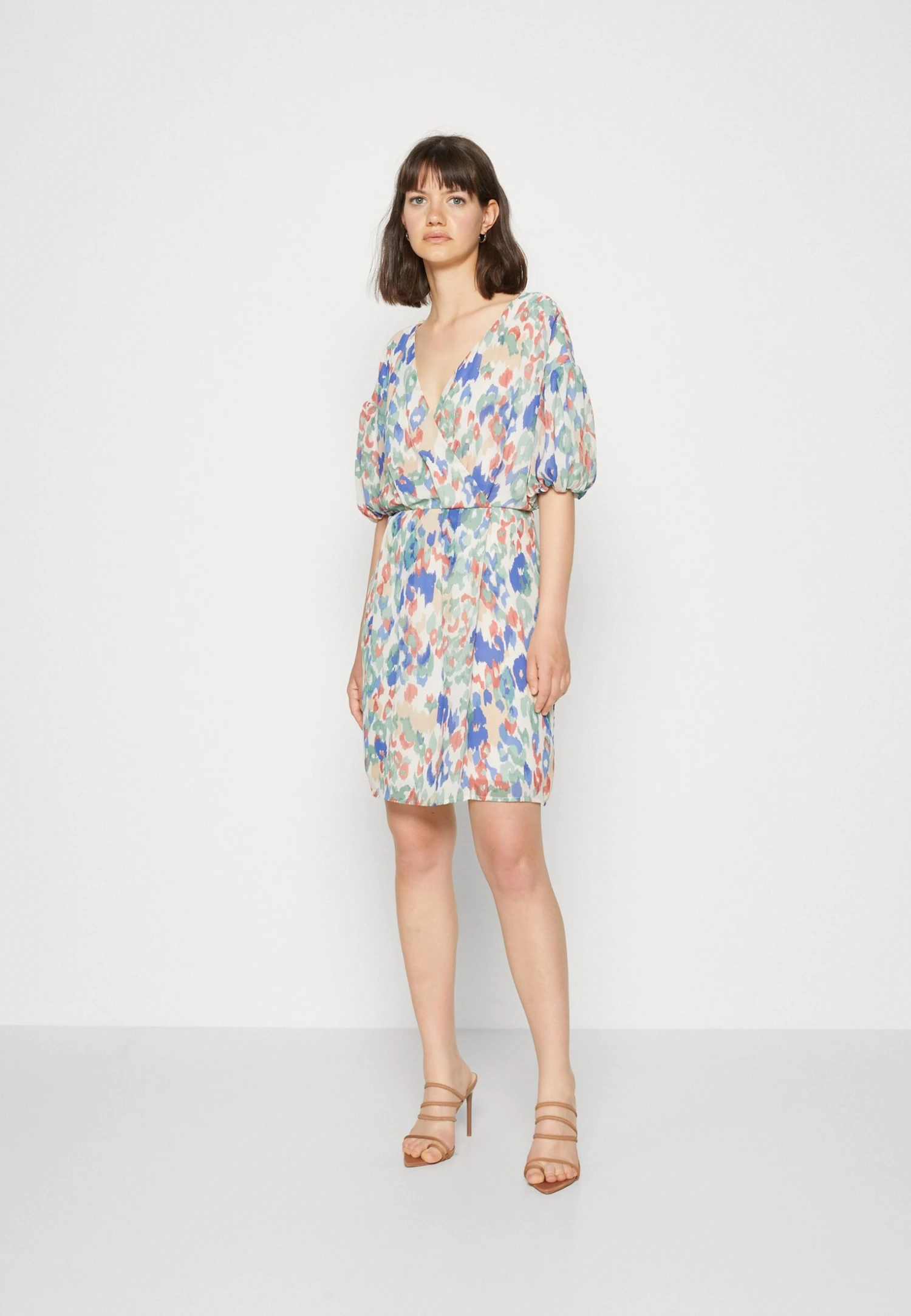 Vila Viluna 2/4 V-Neck Dress - Jurk - Cloud Dancer 3 Vila Viluna 2/4 V-Neck Dress - Jurk - Cloud Dancer