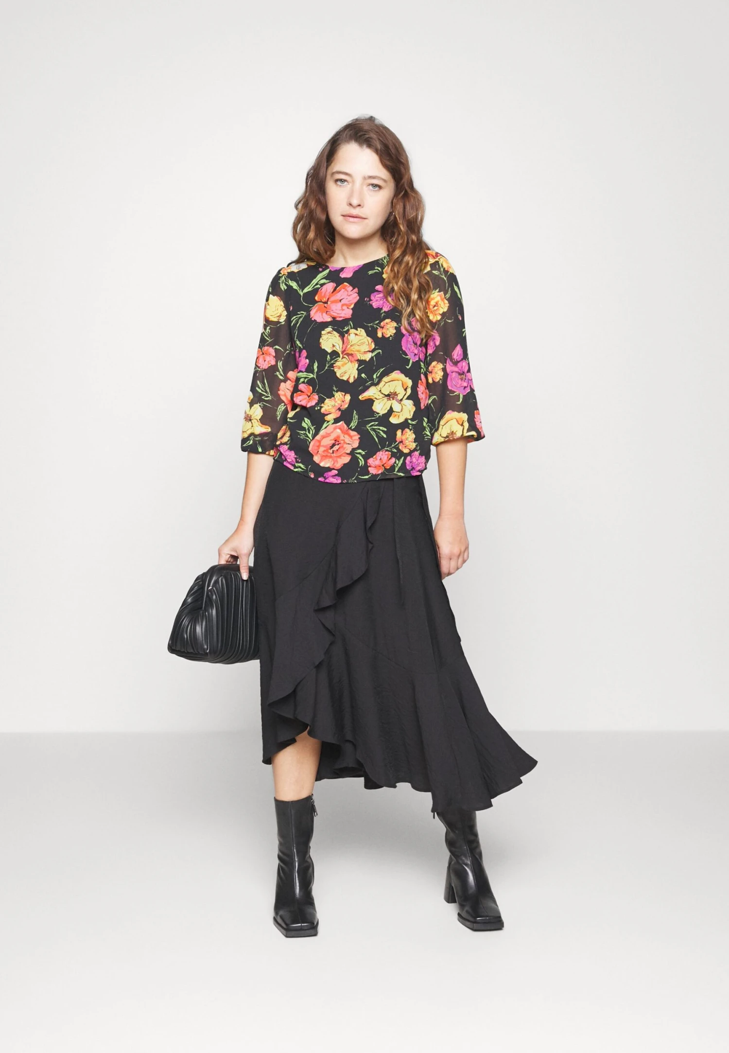 Viserena O-Neck Top - Blouse - Black 4 Viserena O-Neck Top - Blouse - Black - Afbeelding 2