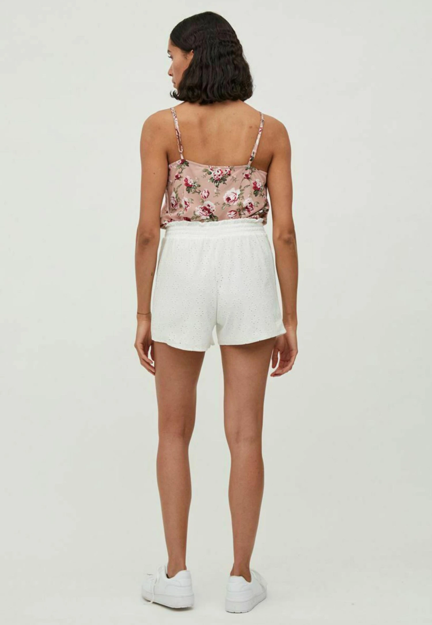 Vila Vikawa Hw Belt /Su/Ka - Shorts - Cloud Dancer 5 Vila Vikawa Hw Belt /Su/Ka - Shorts - Cloud Dancer - Afbeelding 3