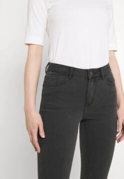 Vila Viekko - Flared Jeans - Black -Dames de64028bd78d4ba2af3f701b7fe0b3d9